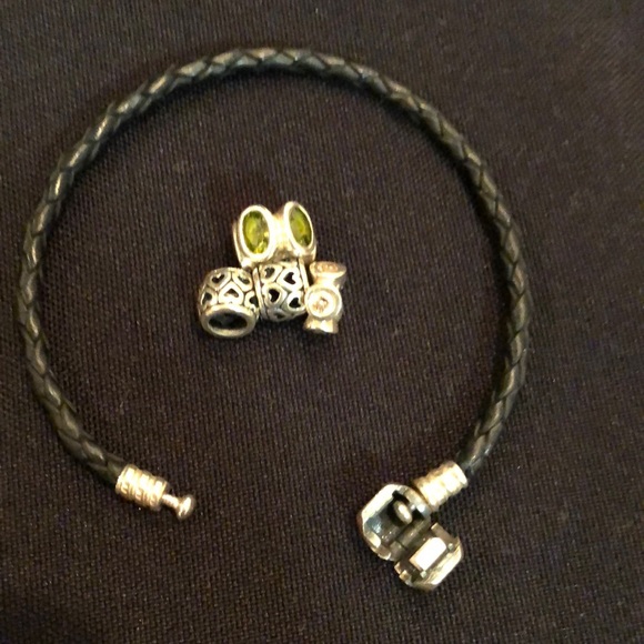 Pandora bracelet and charms bundle - Picture 6 of 8